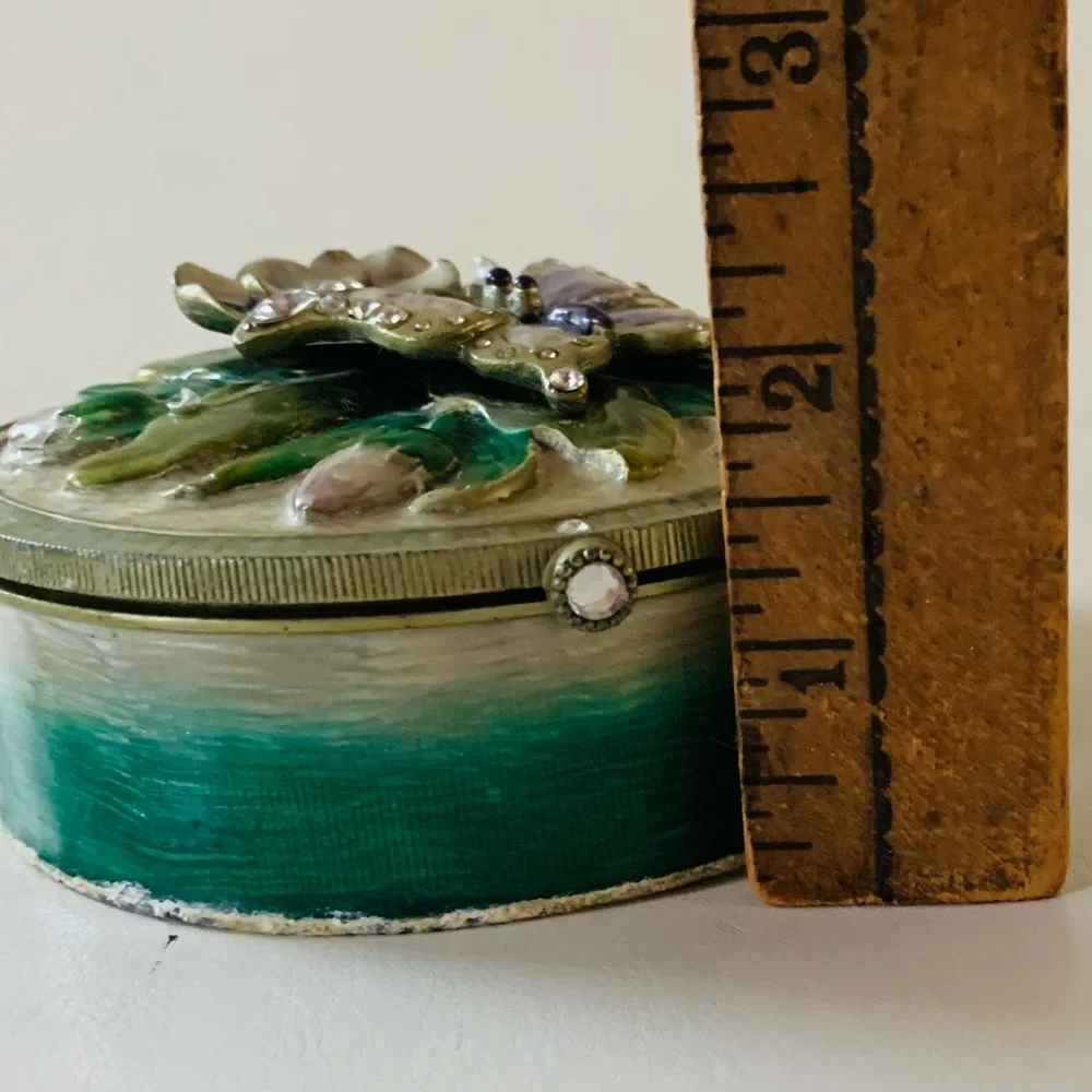 Metal jewelry box